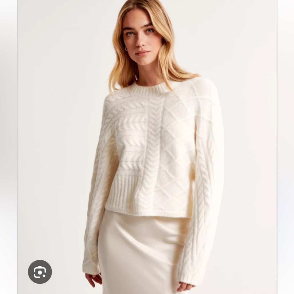 Abercrombie & Fitch Cream Cable Knit Sweater